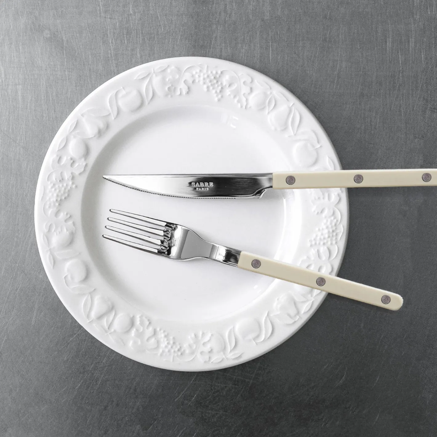 Bistrot Uni,*Sabre Paris Store