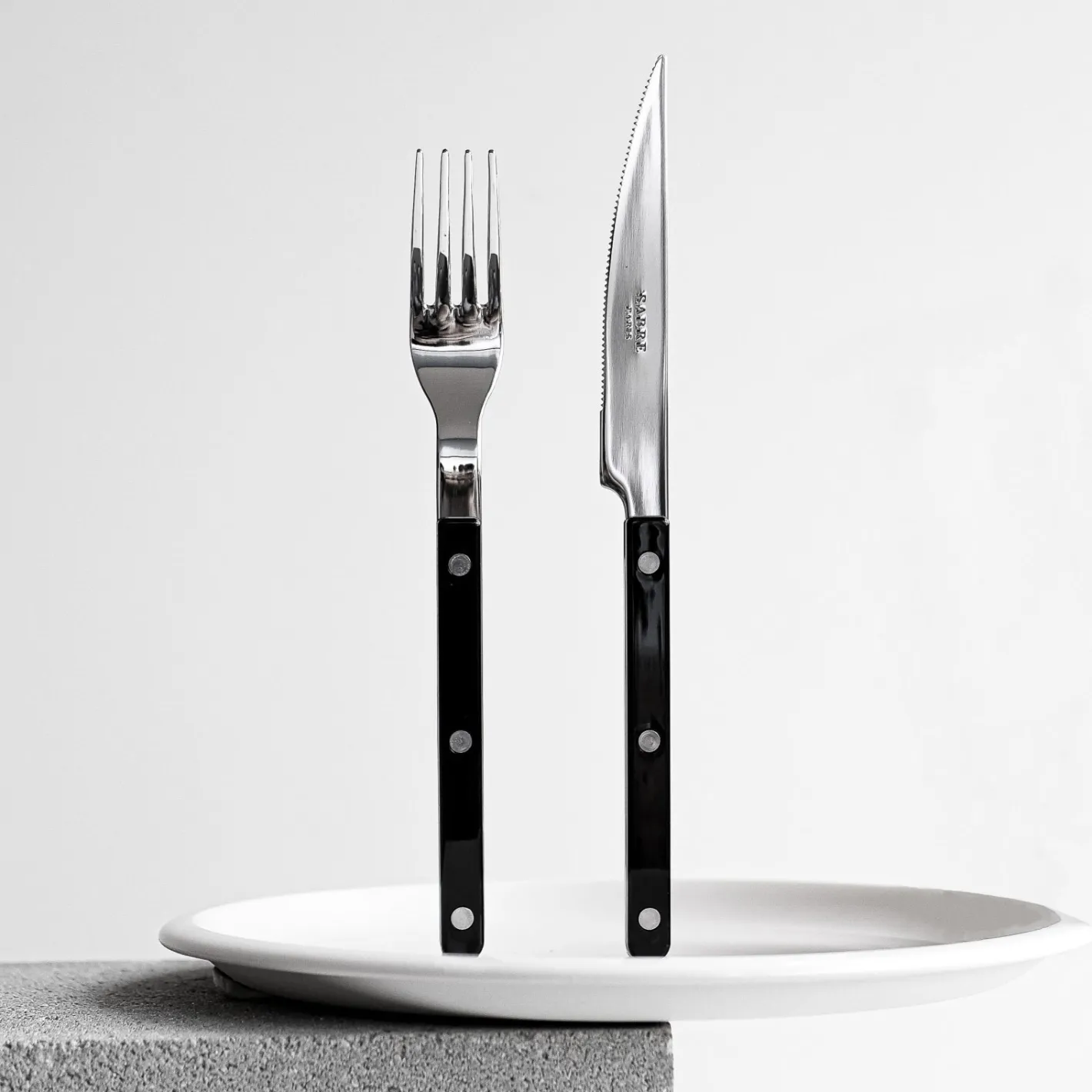 Bistrot Uni,*Sabre Paris Store